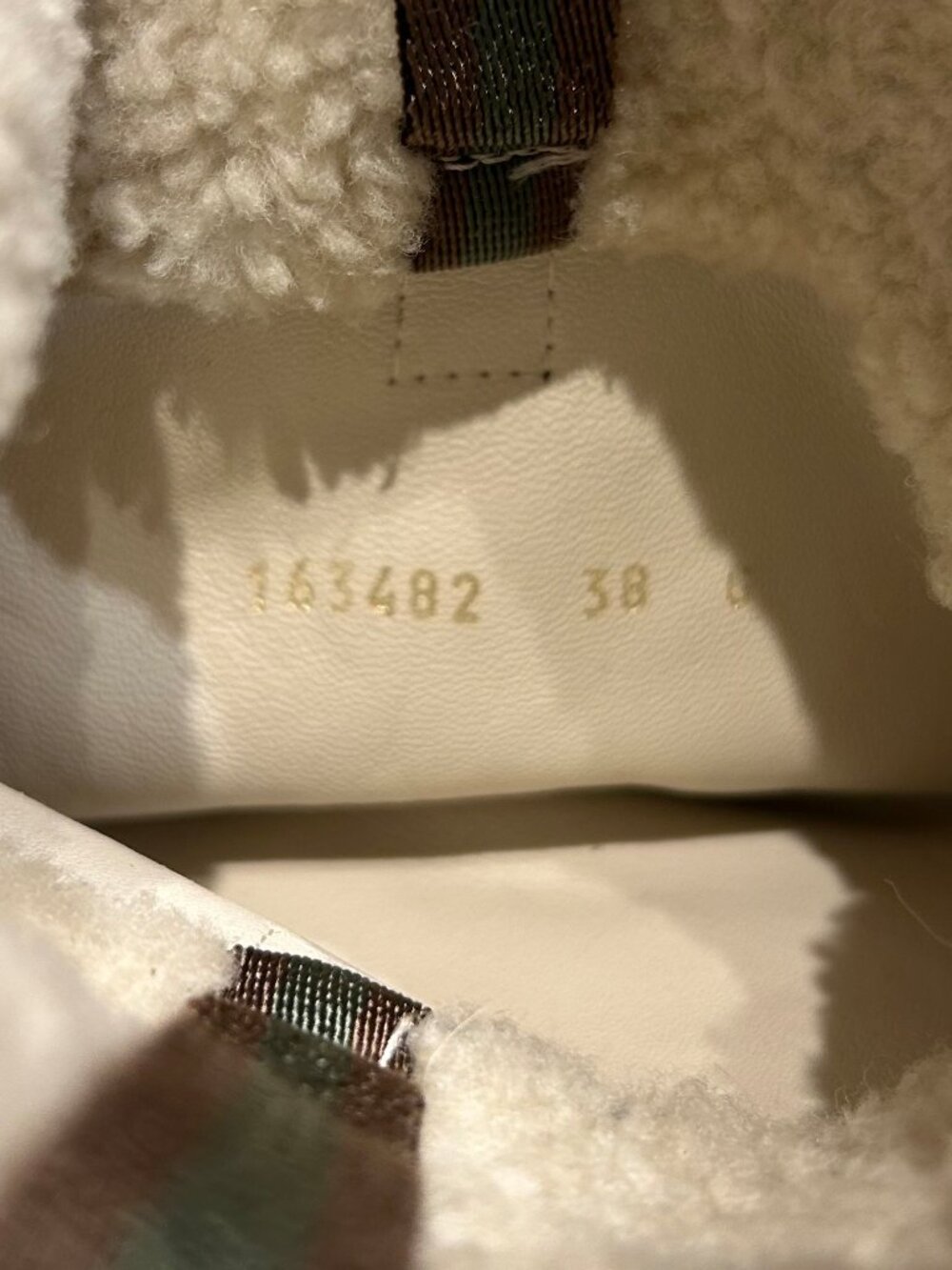 Authentic Womens Gucci Beige 163482 Guccissima Suede Shearling Boots 38 US/8 - Picture 6 of 16